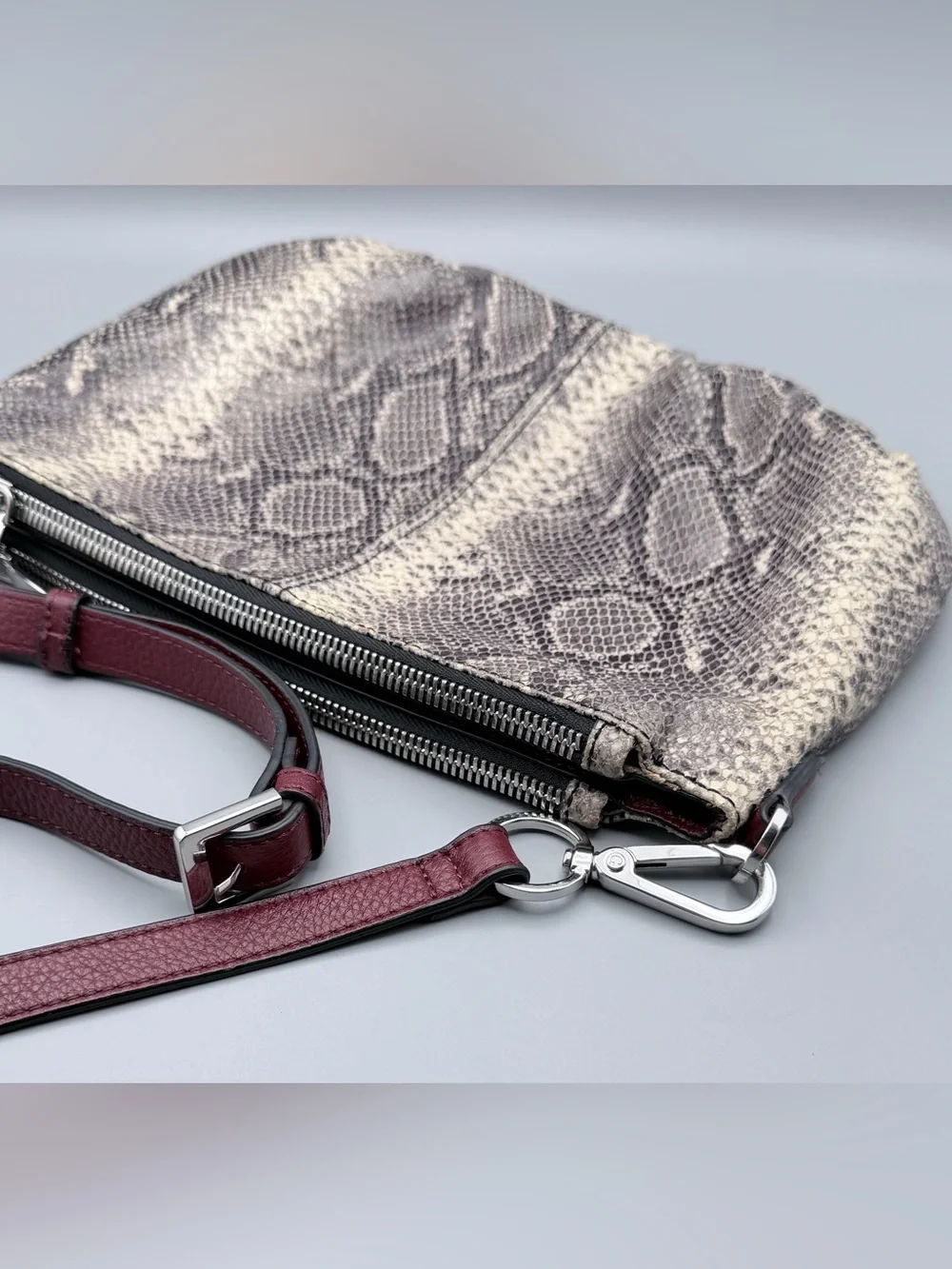 G.I.L.I. Genuine Leather Pleated Double Zip Crossbody Purse